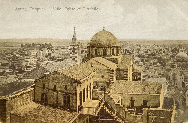 Catedral armenia de la Santa Virgen María (circa 1900), actualmente la mezquita. de la liberación (kurtulus Cami)
